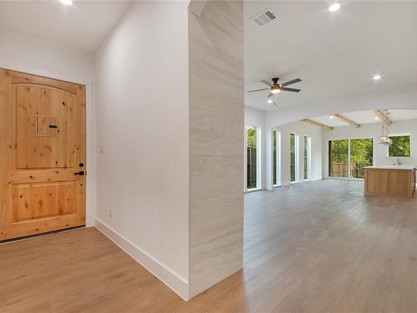 2428  Douglas Avenue , Dallas Texas 75219