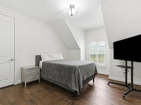 1404  Sylvan Avenue , Dallas Texas 75208