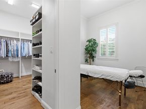 1404  Sylvan Avenue , Dallas Texas 75208