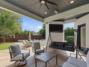 1404  Sylvan Avenue , Dallas Texas 75208