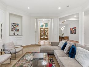 1404  Sylvan Avenue , Dallas Texas 75208