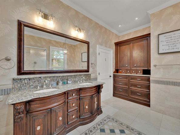 1431  Travis Circle N, Irving Texas 75038