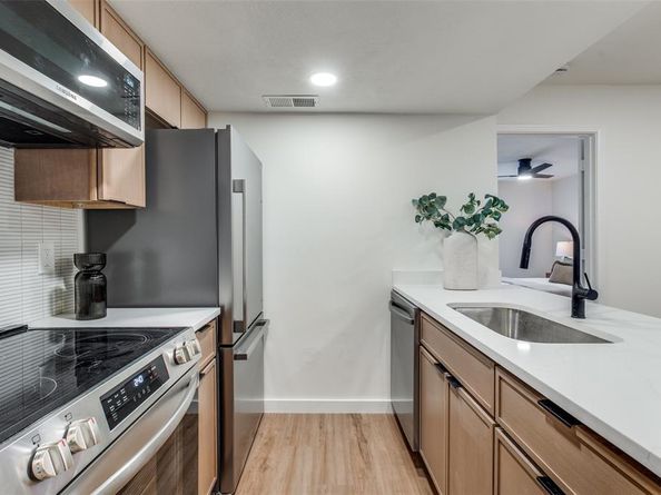 4525  Gilbert Avenue  202, Dallas Texas 75219