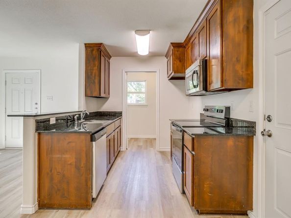 3955  Alamo Avenue , Fort Worth Texas 76107