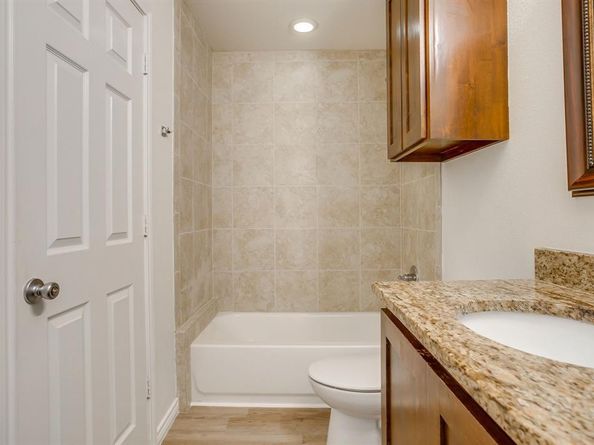 3955  Alamo Avenue , Fort Worth Texas 76107