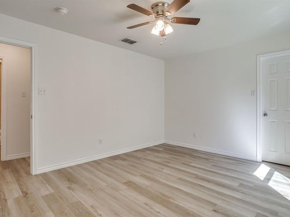 3955  Alamo Avenue , Fort Worth Texas 76107