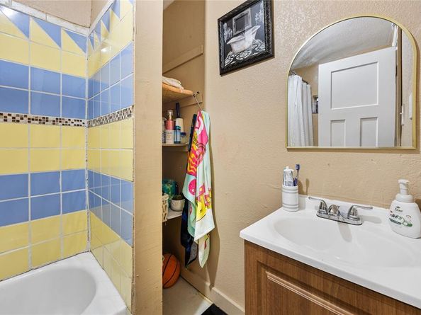 2961  Pearl Avenue , Fort Worth Texas 76106