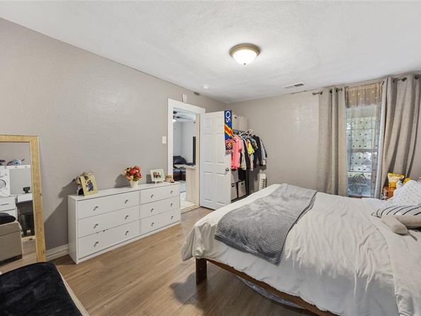 2961  Pearl Avenue , Fort Worth Texas 76106