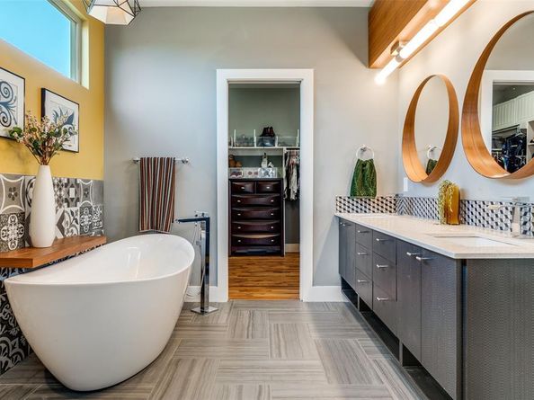 8915  Stanwood Drive , Dallas Texas 75228