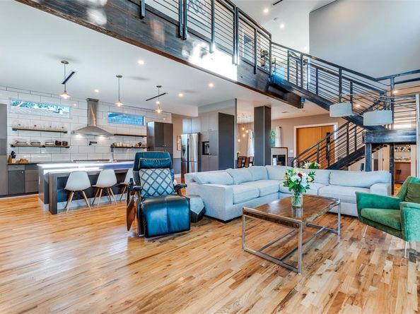 8915  Stanwood Drive , Dallas Texas 75228