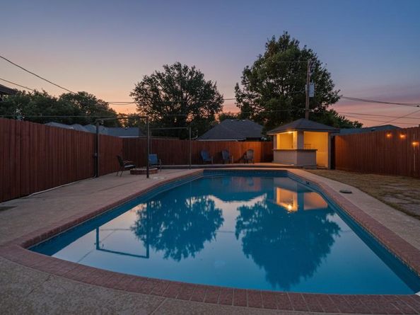 6122  Symphony Lane , Dallas Texas 75227