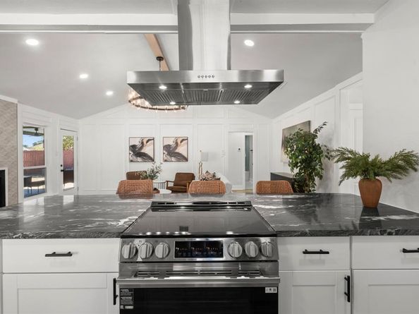 6122  Symphony Lane , Dallas Texas 75227