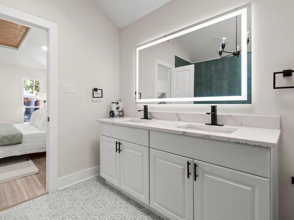 6122  Symphony Lane , Dallas Texas 75227