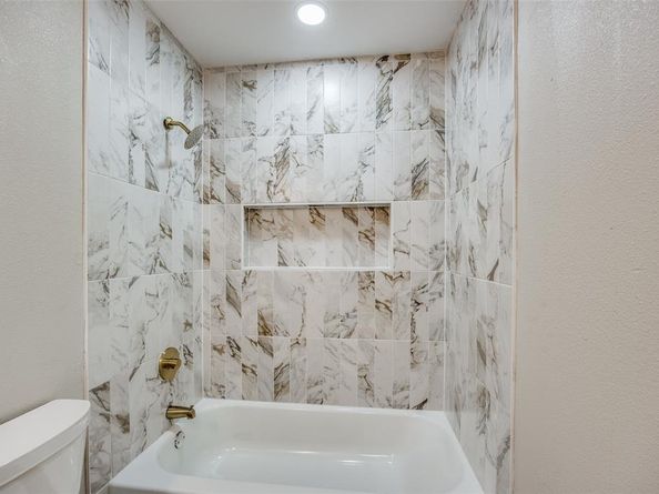 8735  Charing Cross Lane , Dallas Texas 75238