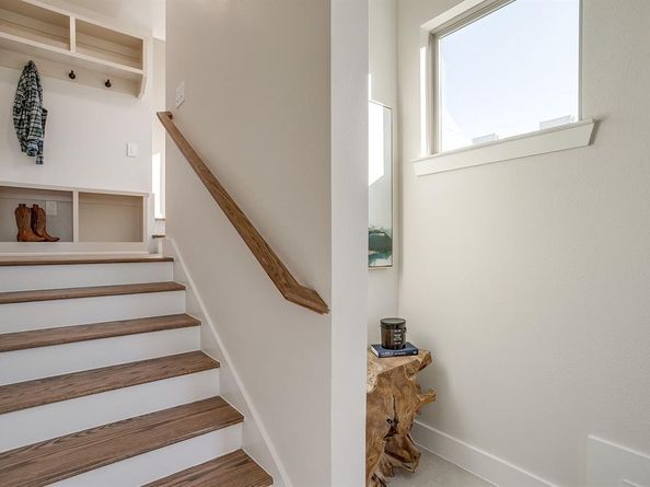 2820  Weisenberger Street  100, Fort Worth Texas 76107