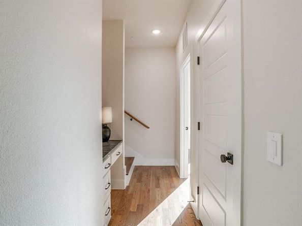 2820  Weisenberger Street  100, Fort Worth Texas 76107