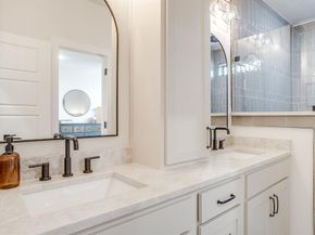 2820  Weisenberger Street  100, Fort Worth Texas 76107