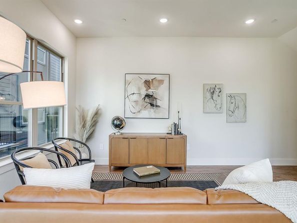 2820  Weisenberger Street  100, Fort Worth Texas 76107