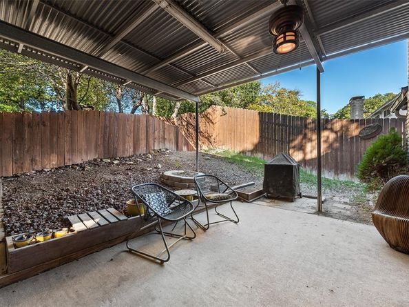 1529  Windchime Drive , Dallas Texas 75224