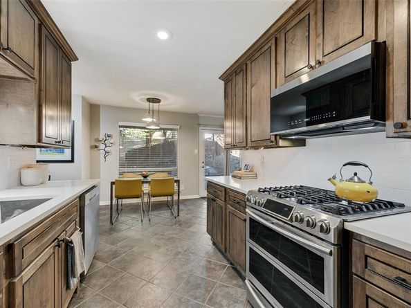 1529  Windchime Drive , Dallas Texas 75224