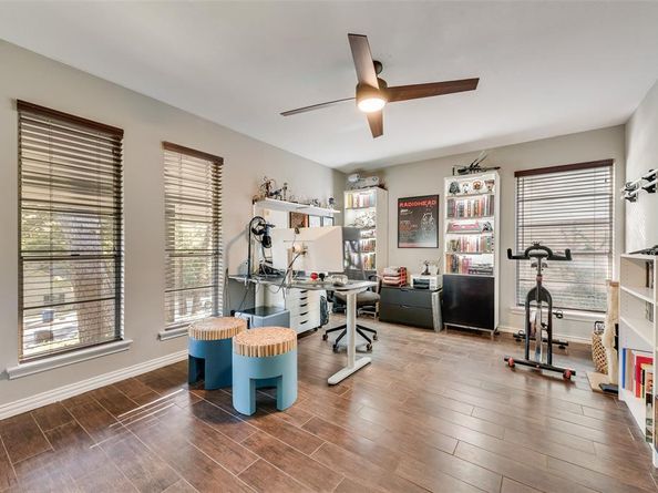 1529  Windchime Drive , Dallas Texas 75224