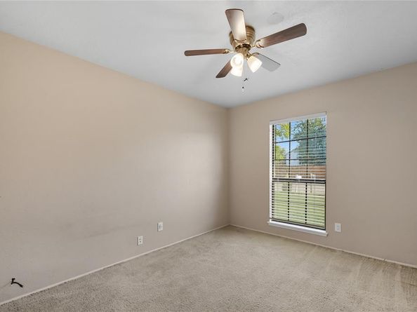 625  Camilla Lane , Garland Texas 75040