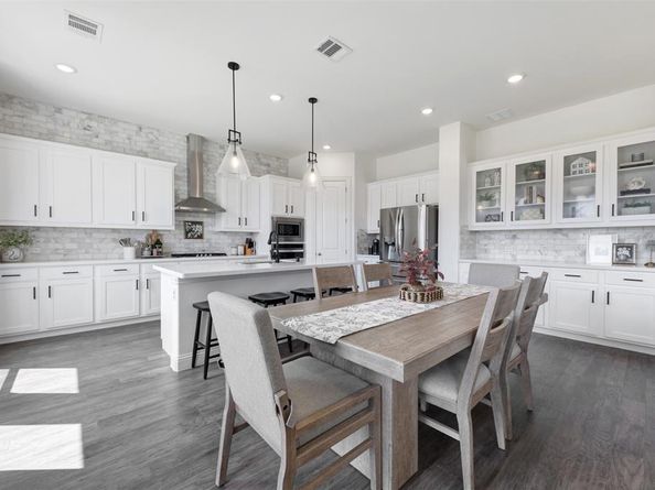 2176  Spencer Lane , Carrollton Texas 75010