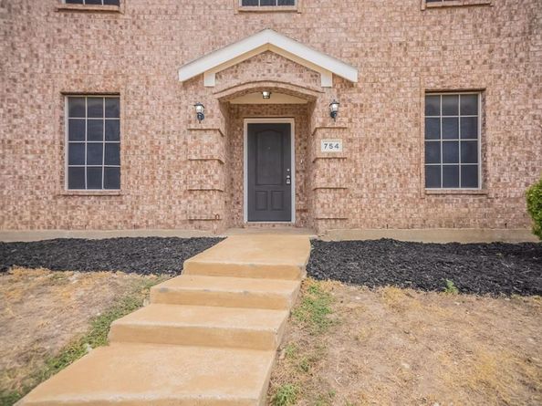 754  Mission Lane , Lancaster Texas 75146