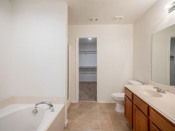 754  Mission Lane , Lancaster Texas 75146