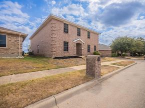 754  Mission Lane , Lancaster Texas 75146