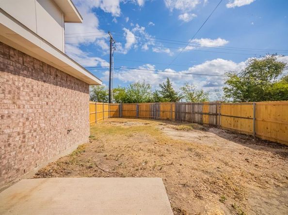 754  Mission Lane , Lancaster Texas 75146