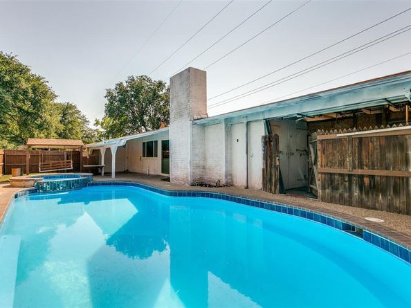 1535  Carnation Drive , Lewisville Texas 75067