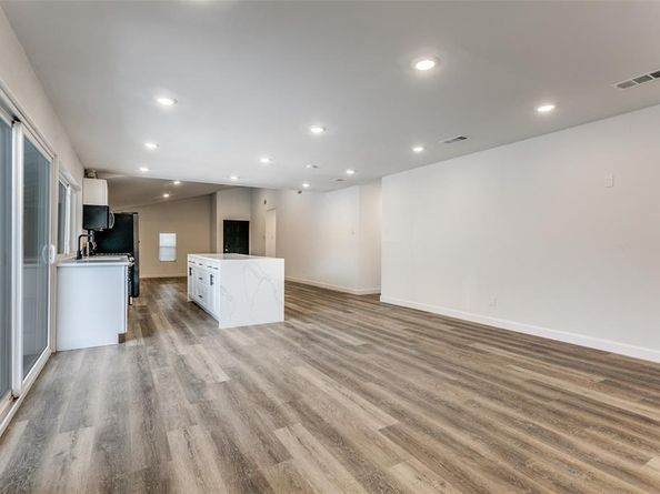 1535  Carnation Drive , Lewisville Texas 75067