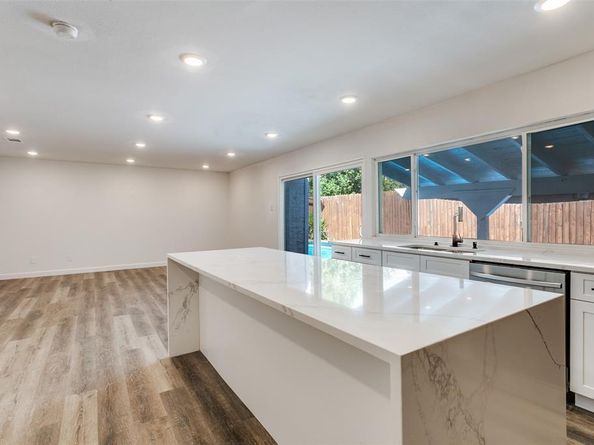 1535  Carnation Drive , Lewisville Texas 75067