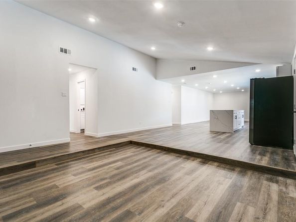 1535  Carnation Drive , Lewisville Texas 75067