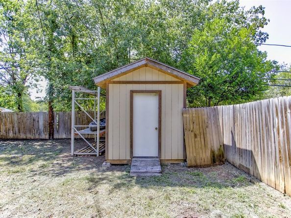 719  Sam Calloway Road , Fort Worth Texas 76114