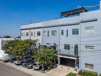 5713  La Vista Drive 