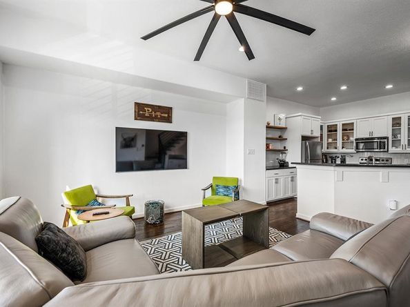 5713  La Vista Drive , Dallas Texas 75206