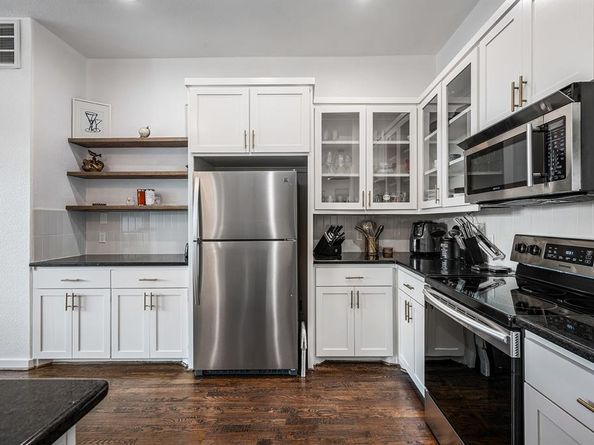 5713  La Vista Drive , Dallas Texas 75206