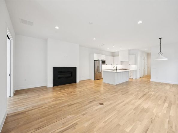 5638  Winton Street , Dallas Texas 75206