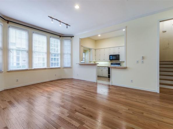 4511  Gilbert Avenue  106, Dallas Texas 75219