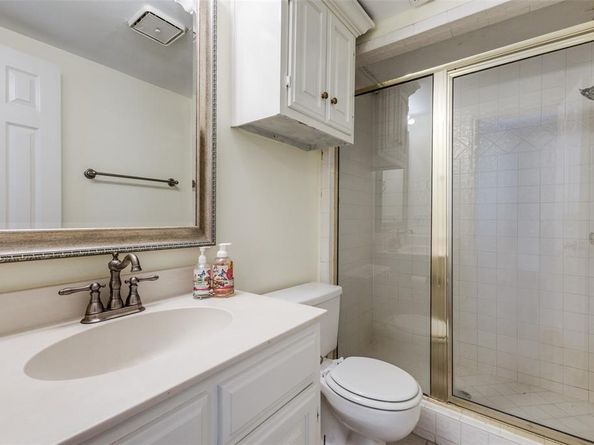 4511  Gilbert Avenue  106, Dallas Texas 75219