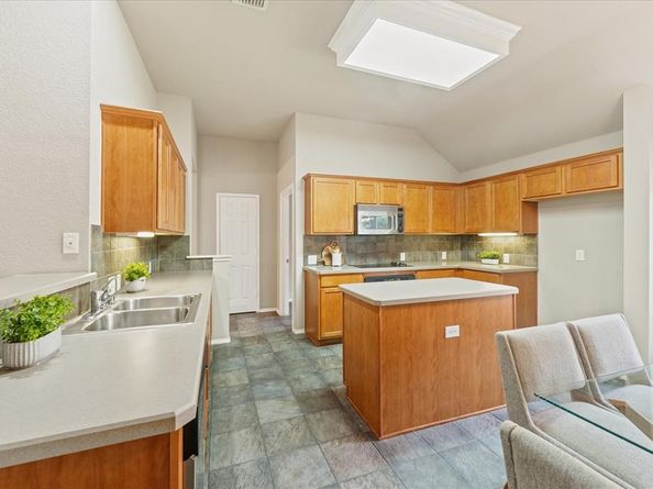 1552  Crystal Pass , Allen Texas 75002