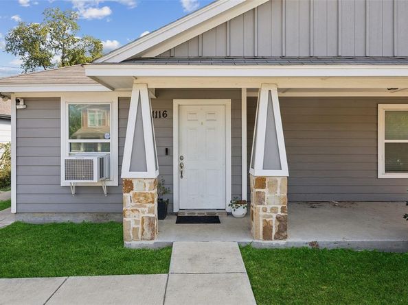 1116 E Hattie Street , Fort Worth Texas 76104
