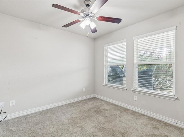 1116 E Hattie Street , Fort Worth Texas 76104