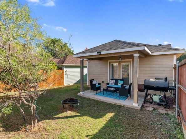 836  Village Point Lane , Fort Worth Texas 76108