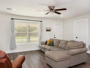 205  Oregon Avenue , Azle Texas 76020