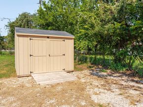 205  Oregon Avenue , Azle Texas 76020