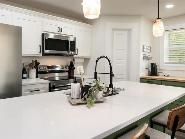 205  Oregon Avenue , Azle Texas 76020