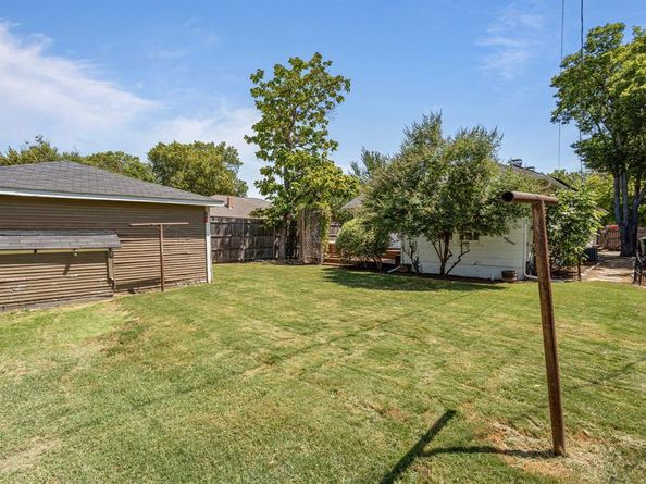 2200  Hurley Avenue , Fort Worth Texas 76110